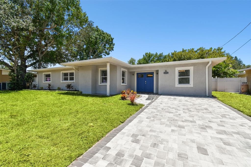 4004 W COACHMAN AVENUE TAMPA, FL 33611