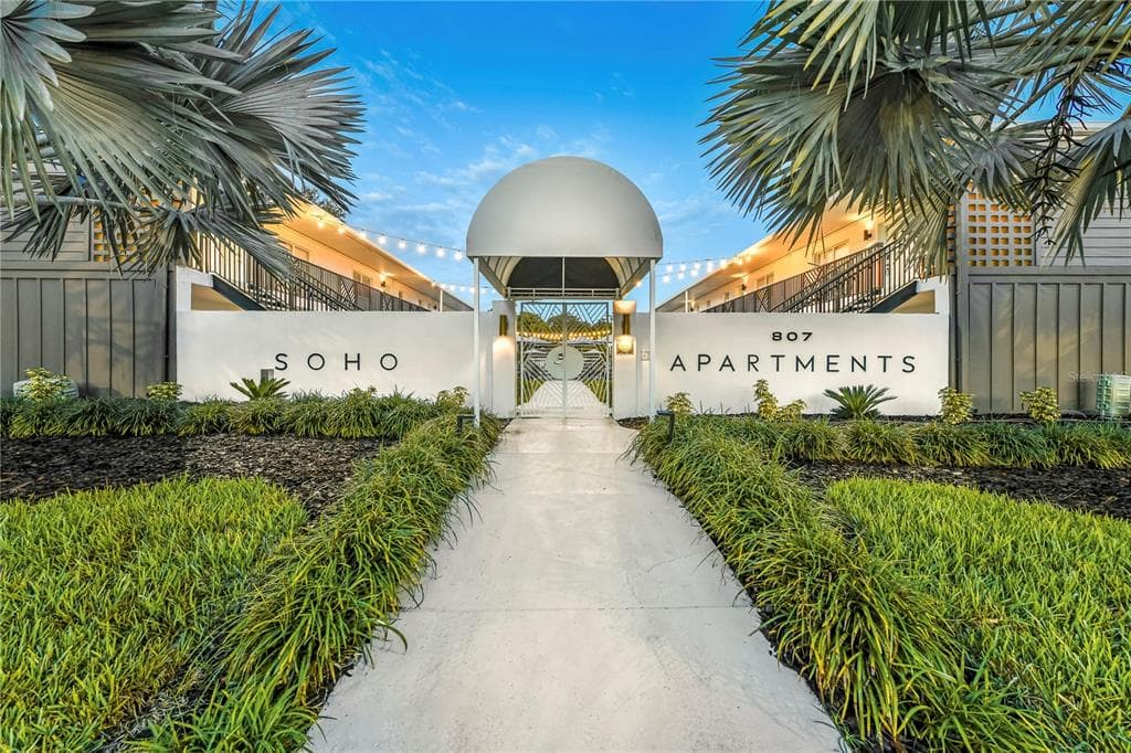 807 S HOWARD AVENUE UNIT 103 TAMPA, FL 33606