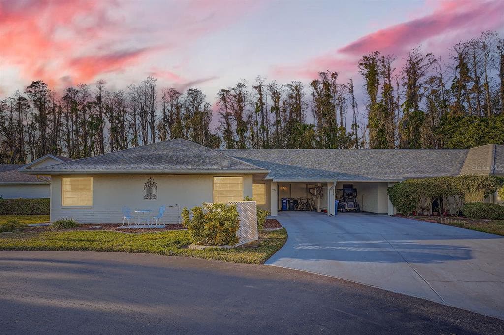 1752 ATRIUM DRIVE SUN CITY CENTER, FL 33573