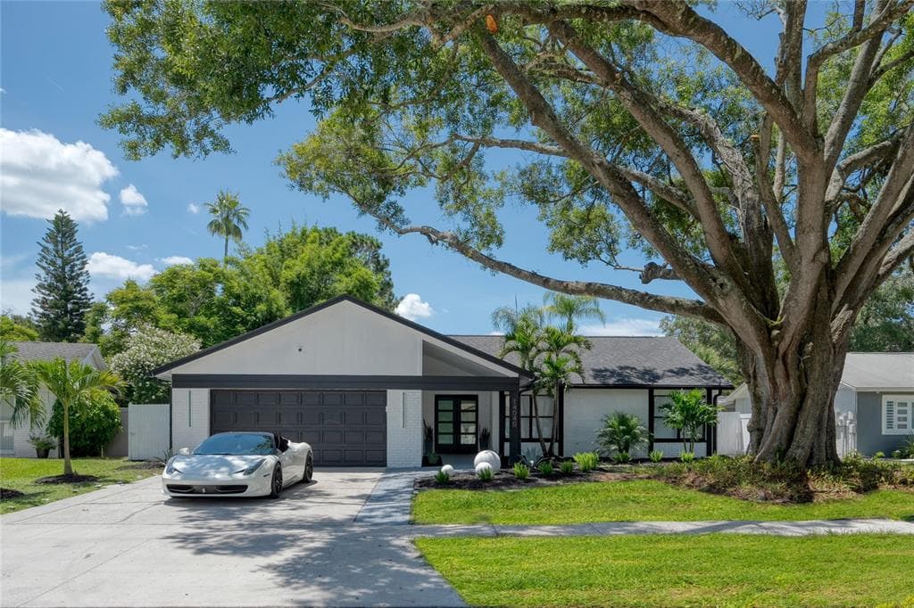 14040 CASCADE LANE