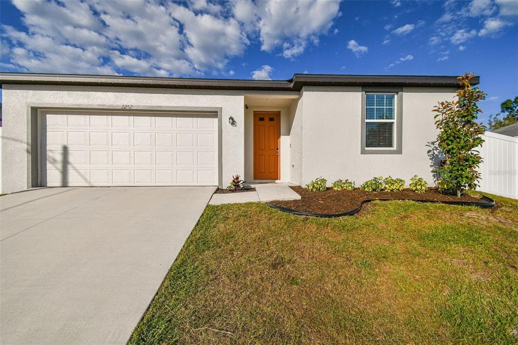 2252 MAXIMILIAN AVENUE SPRING HILL, FL 34609