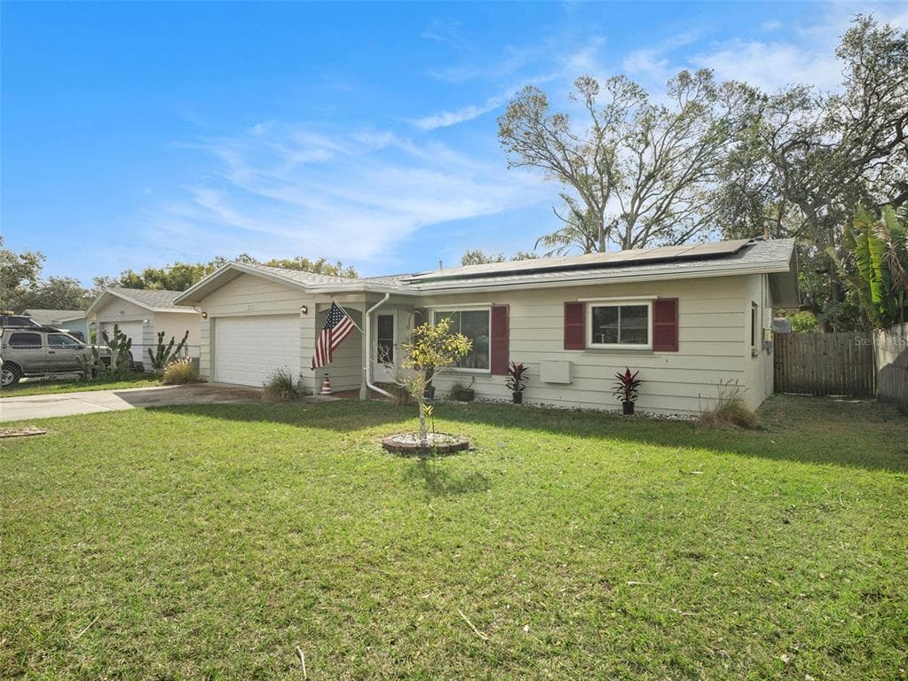 989 6TH AVENUE NE LARGO, FL 33770