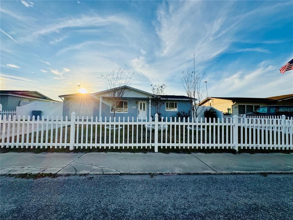 1415 WEYFORD LANE