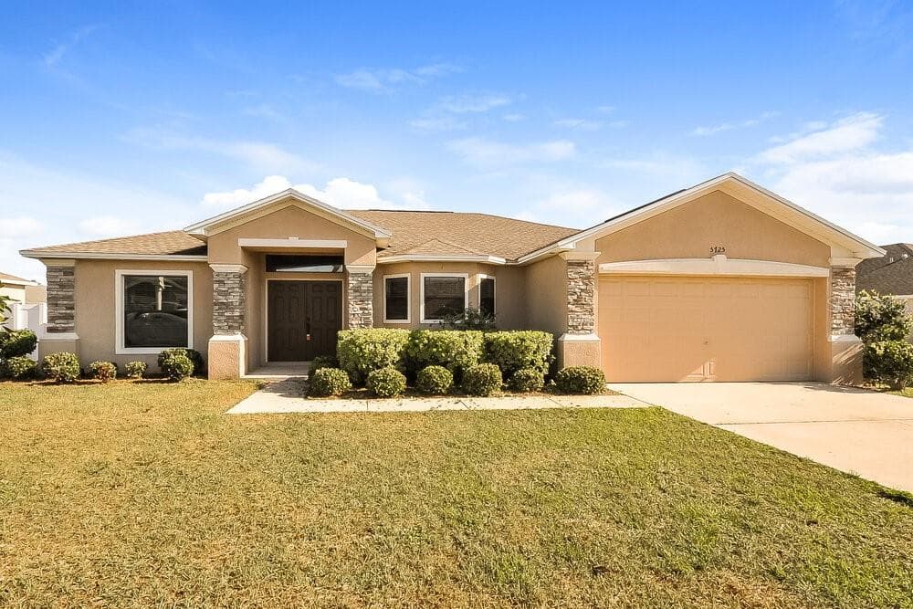 5725 FISCHER DRIVE LAKELAND, FL 33812