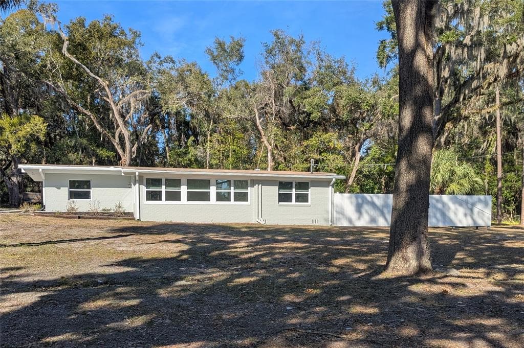 601 NE 11TH STREET CRYSTAL RIVER, FL 34428