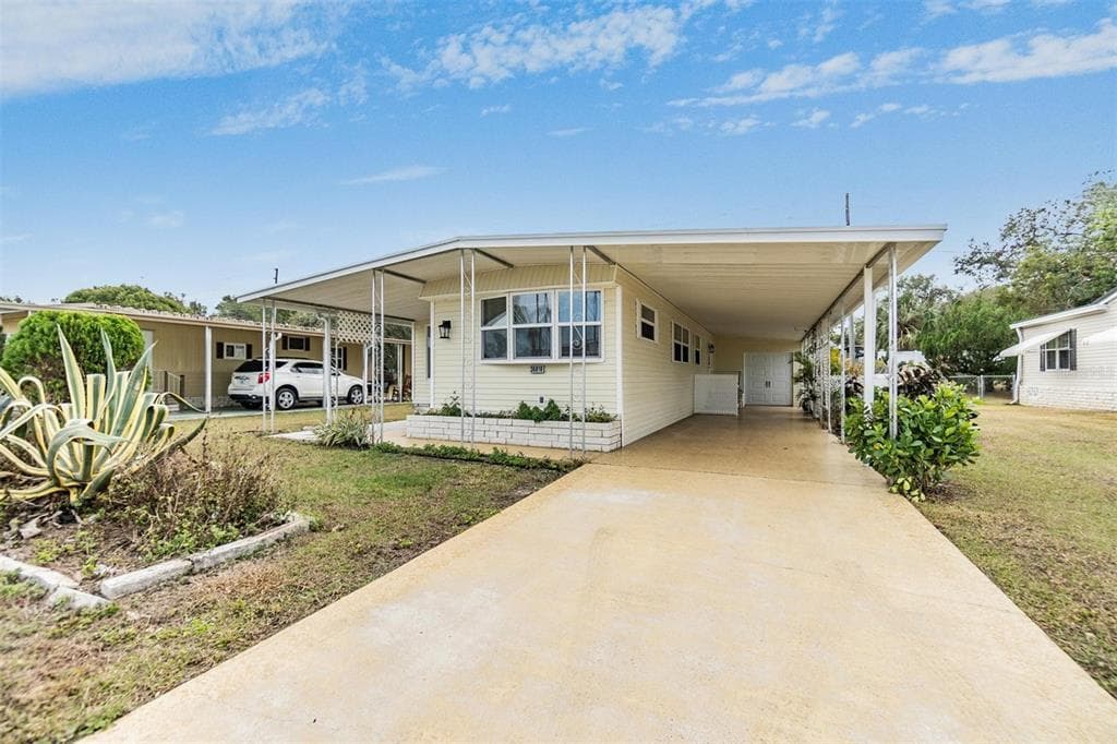 36810 KAY AVENUE ZEPHYRHILLS, FL 33542