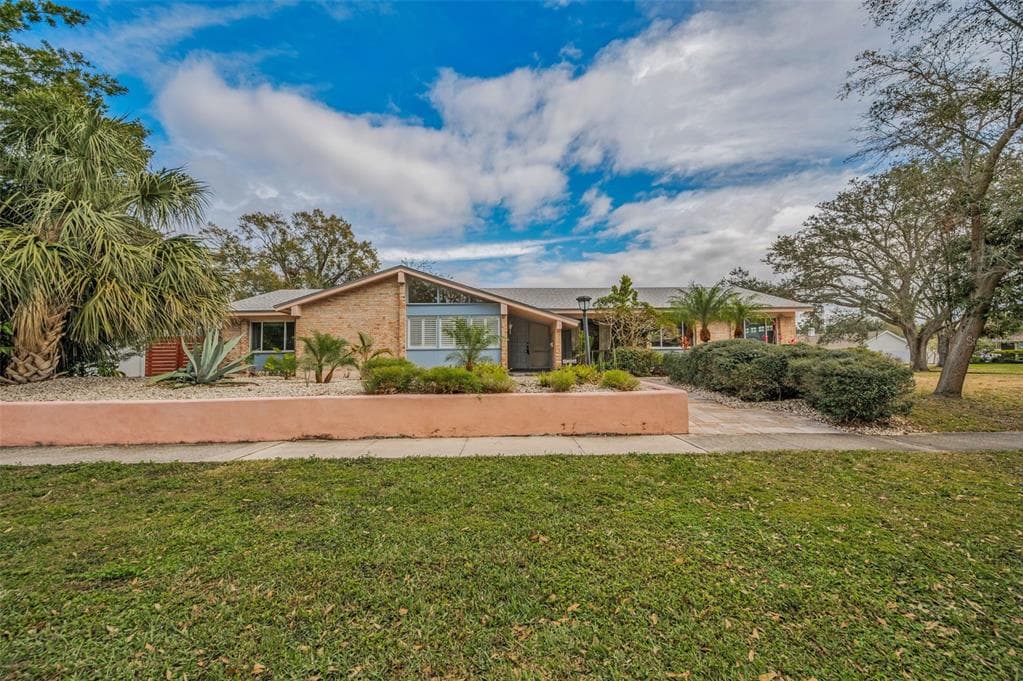 3201 BELMORE ROAD TAMPA, FL 33618