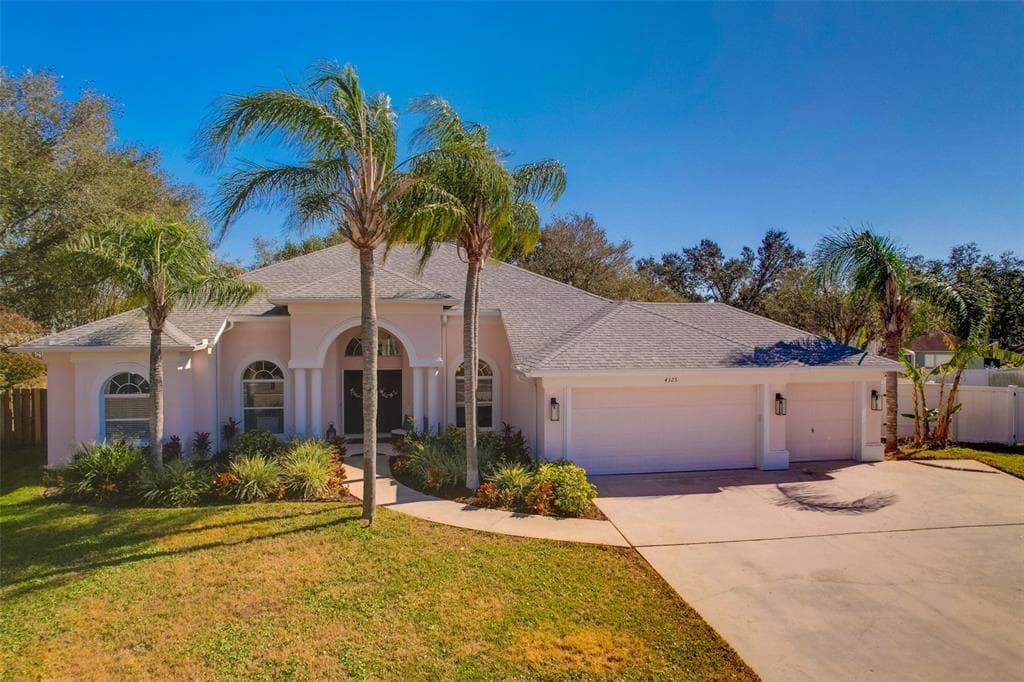 4325 SWIFT CIRCLE VALRICO, FL 33596