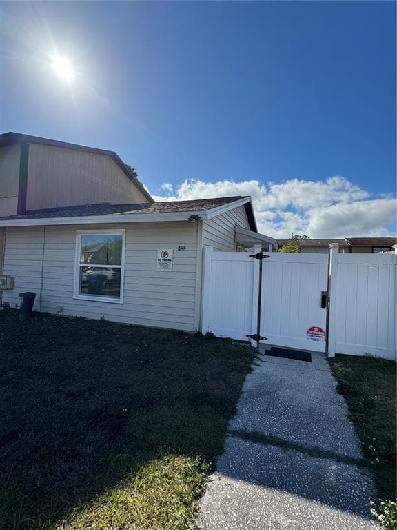 14212 VILLAGE VIEW DRIVE TAMPA, FL 33624