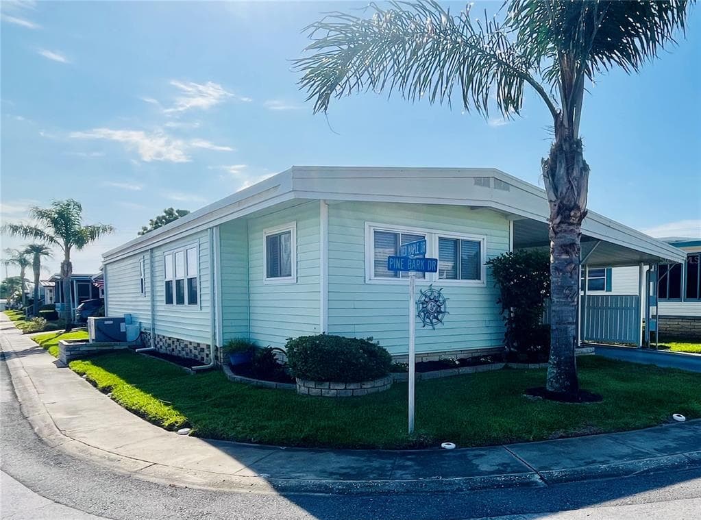 211 PINEBARK DRIVE PALM HARBOR, FL 34684