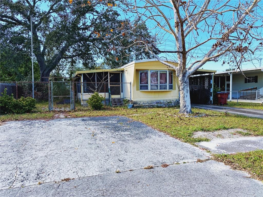 13692 61ST WAY N CLEARWATER, FL 33760