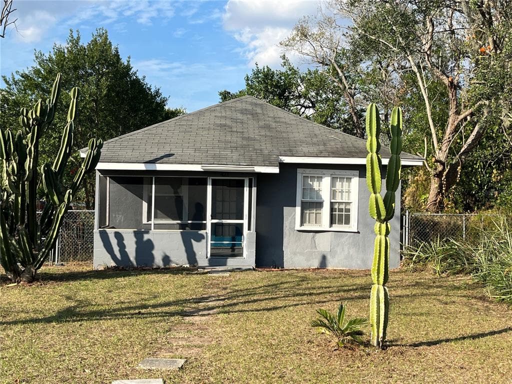 421 KISSIMMEE AVENUE LAKE WALES, FL 33853