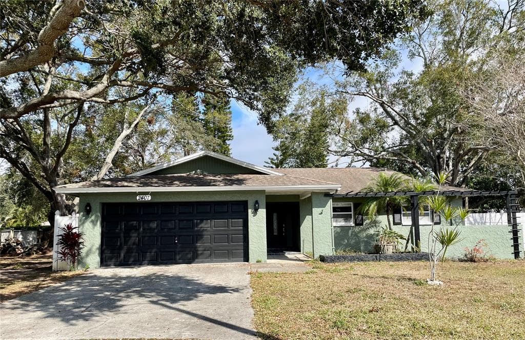 2407 HAZELWOOD LANE CLEARWATER, FL 33763
