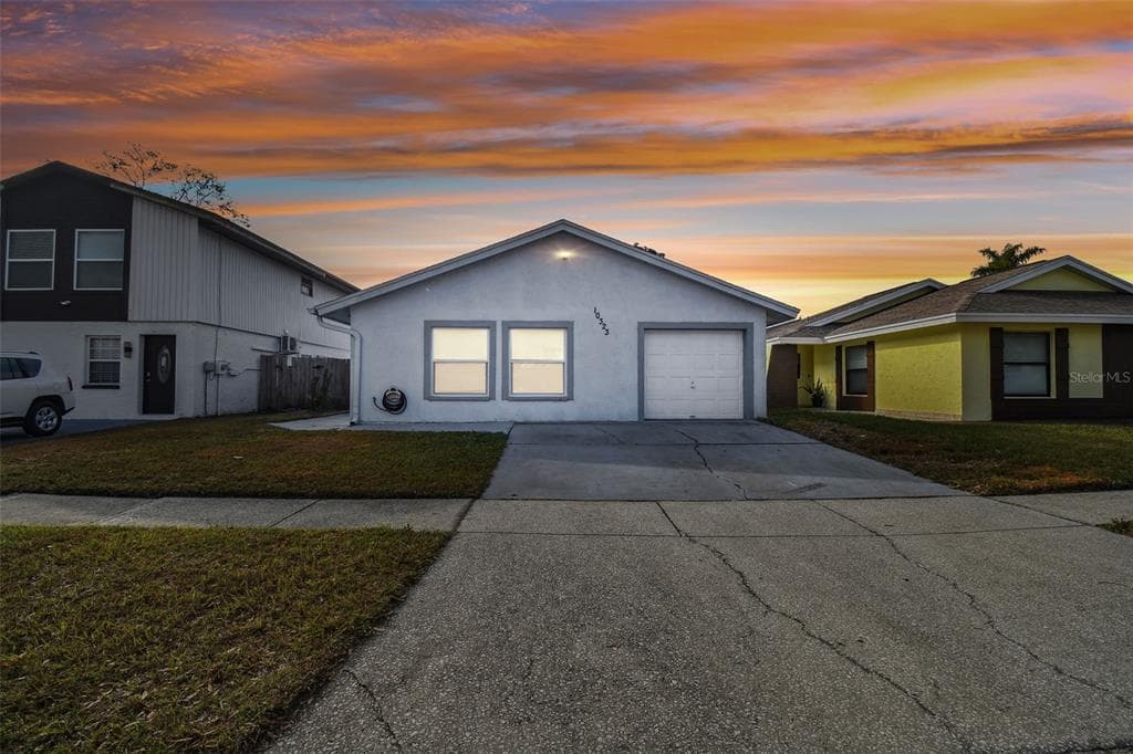10323 DEL MAR CIRCLE TAMPA, FL 33624