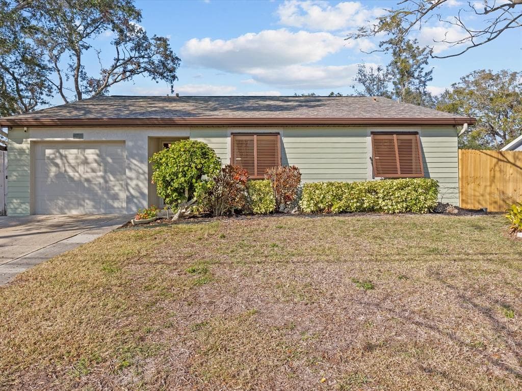 1310 MERES BOULEVARD TARPON SPRINGS, FL 34689