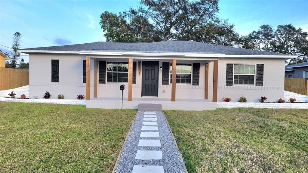 2724 20TH STREET S ST PETERSBURG, FL 33712