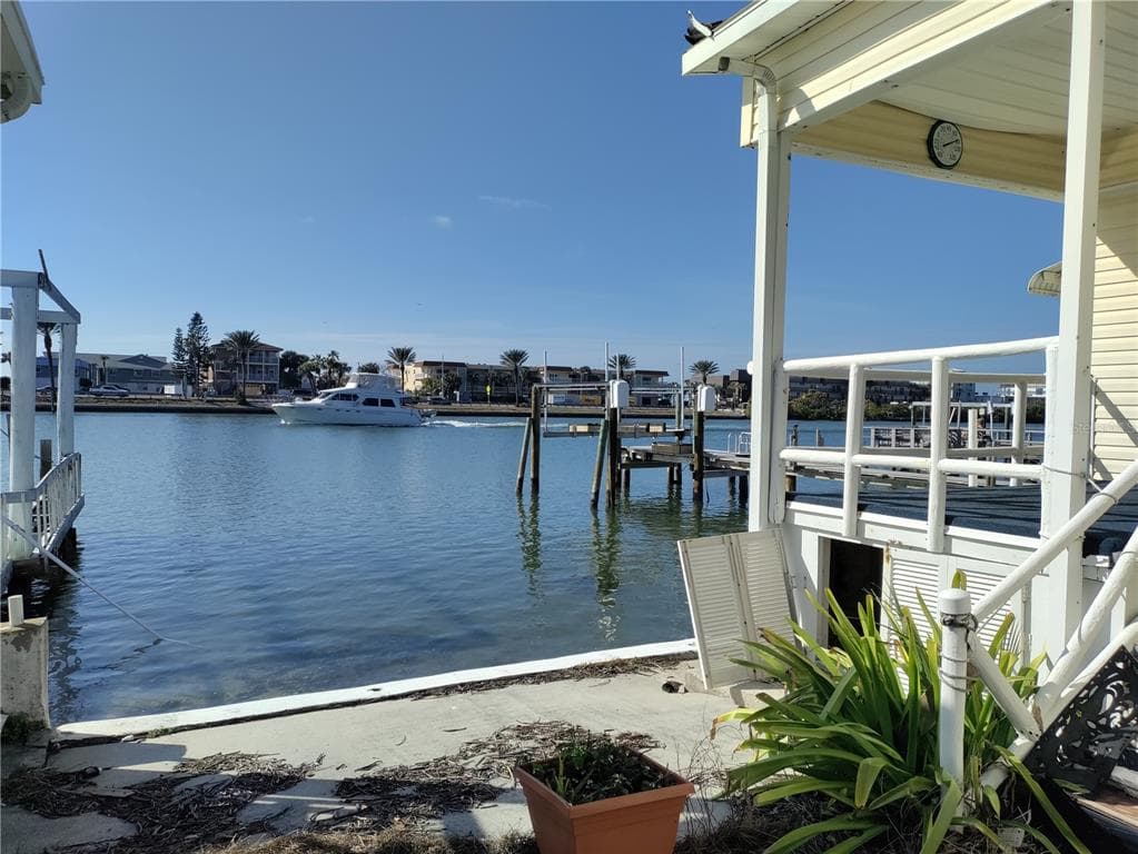 15010 113TH AVENUE UNIT 9 LARGO, FL 33774