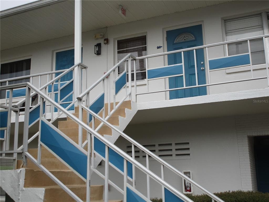1921 58TH AVENUE N UNIT 19 ST PETERSBURG, FL 33714