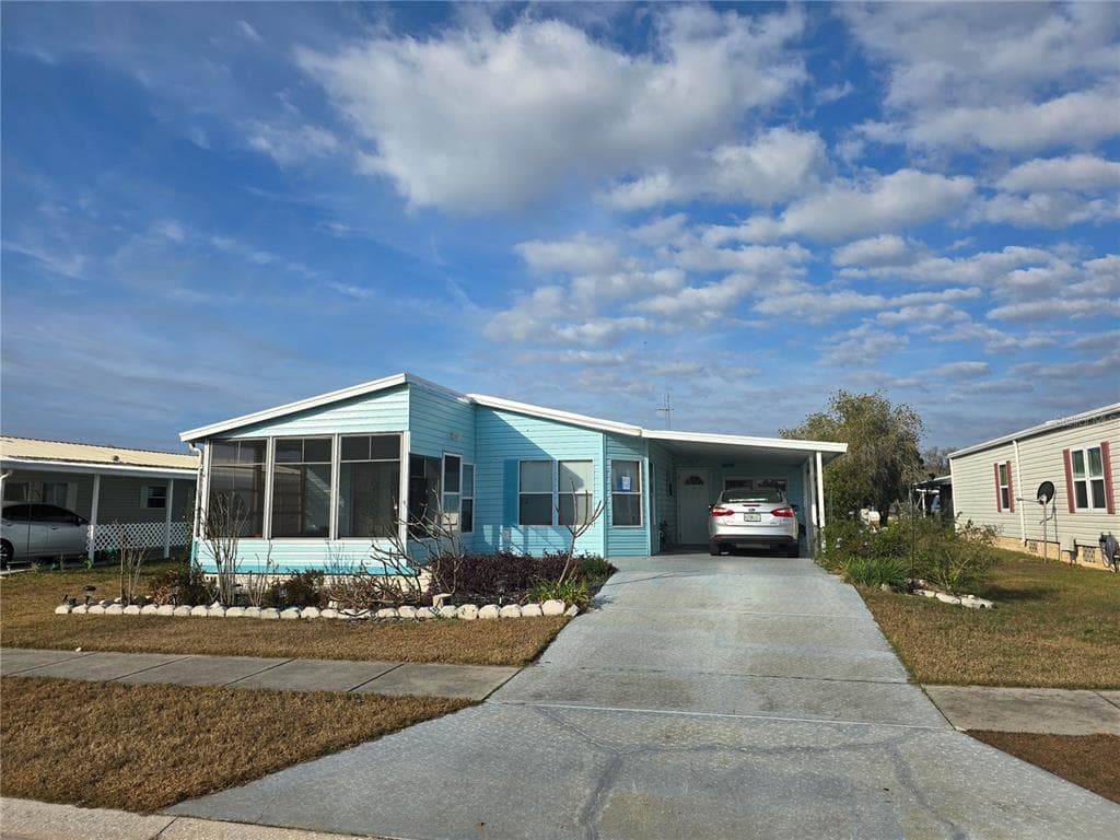 3841 JULIE DRIVE WESLEY CHAPEL, FL 33543