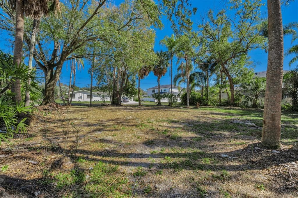 4202 W LEONA STREET TAMPA, FL 33629