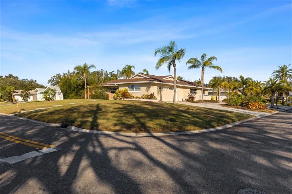 4001 HARBOR HILLS DRIVE LARGO, FL 33770