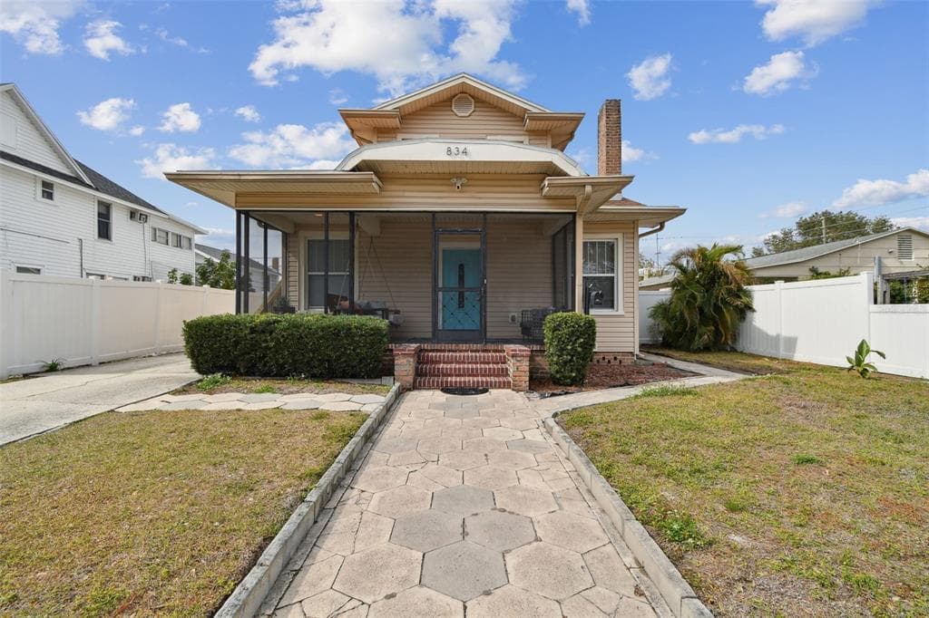834 11TH STREET N ST PETERSBURG, FL 33705