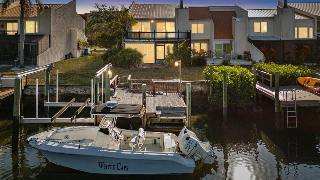 4344 OUTRIGGER LANE