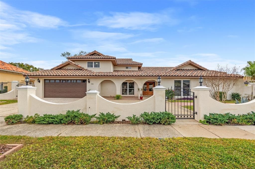 3903 SAND DOLLAR PLACE TAMPA, FL 33634