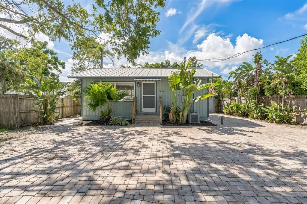 2424 WEBBER STREET SARASOTA, FL 34239