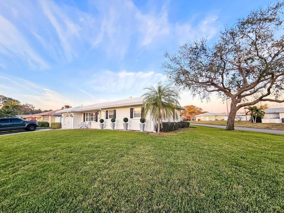 5517 WILLIAMSDALE COURT SEMINOLE, FL 33772