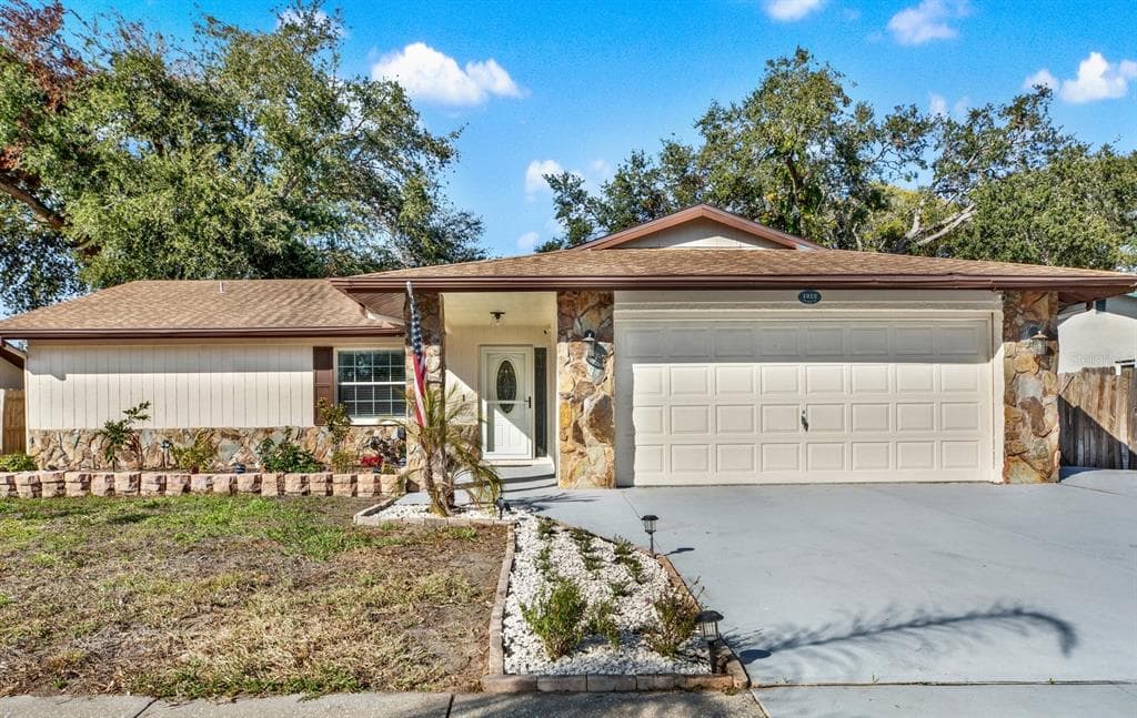 1212 MARKLEY DRIVE