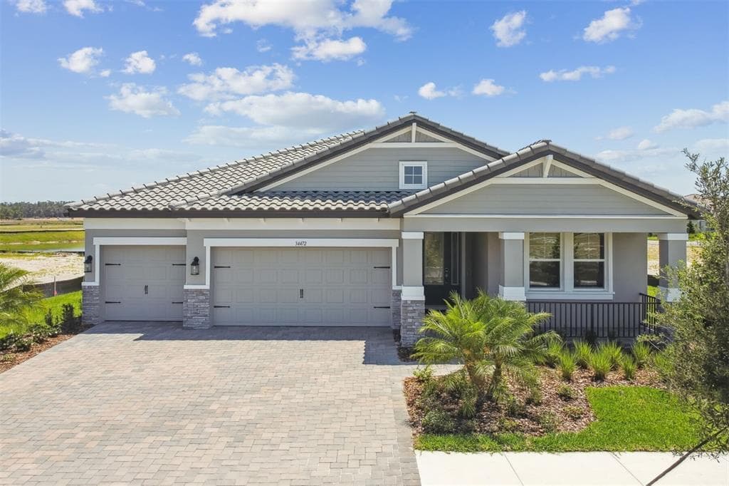 34472 LEGACY ACRES DRIVE ZEPHYRHILLS, FL 33541