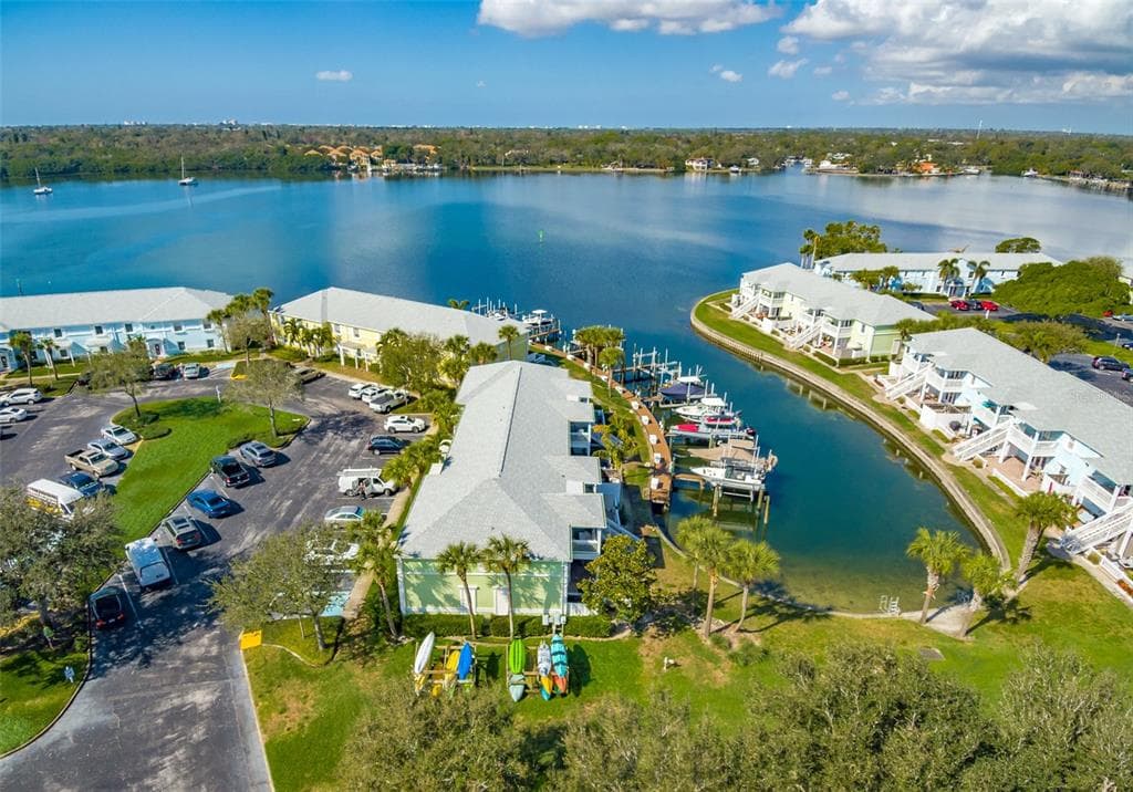 5231 BEACH DRIVE SE UNIT D ST PETERSBURG, FL 33705