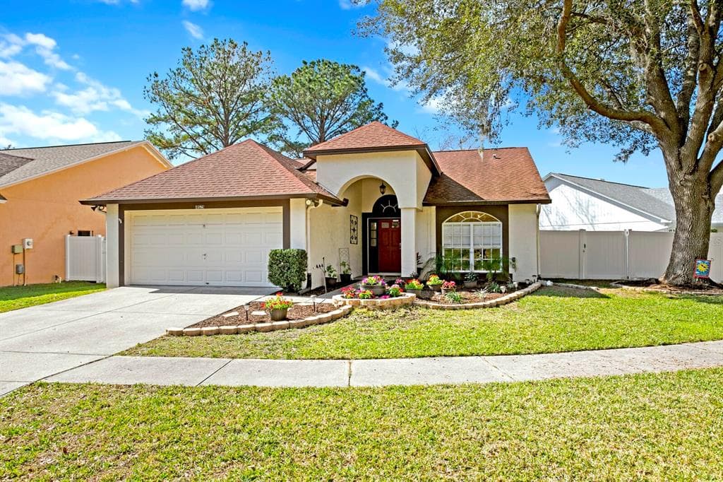 18529 OTTERWOOD AVENUE TAMPA, FL 33647