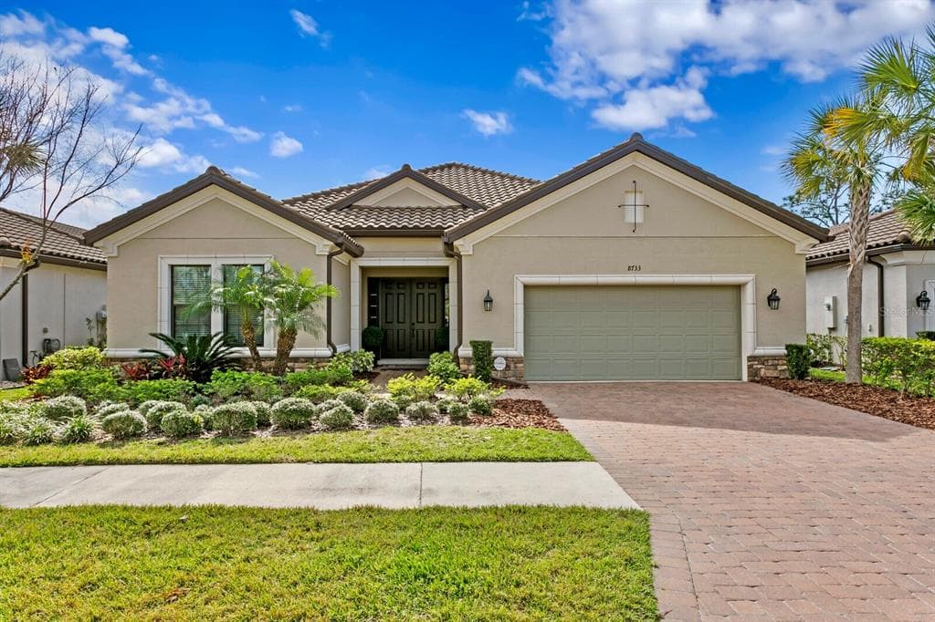 8733 SORANO VILLA DRIVE TAMPA, FL 33647