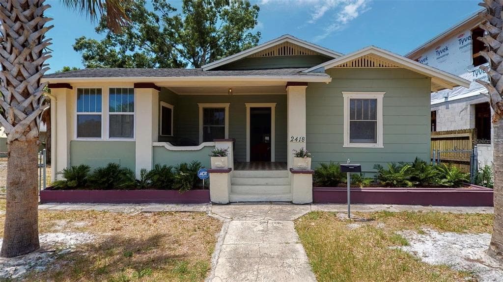 2418 2ND AVENUE S ST PETERSBURG, FL 33712