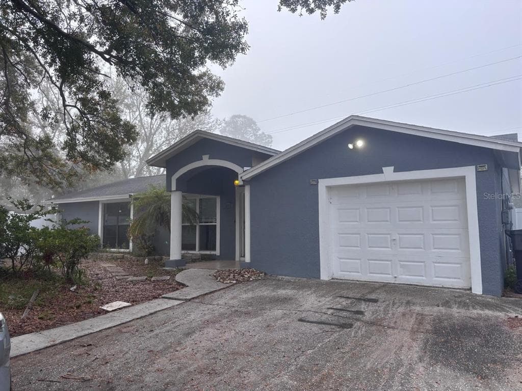 6701 GLEN FOREST COURT TAMPA, FL 33615