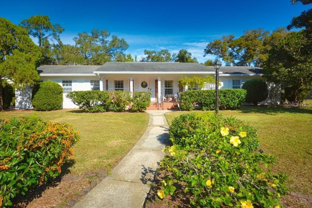 8037 ELBOW LANE N ST PETERSBURG, FL 33710