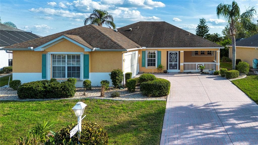 2211 N CREEK COURT SUN CITY CENTER, FL 33573