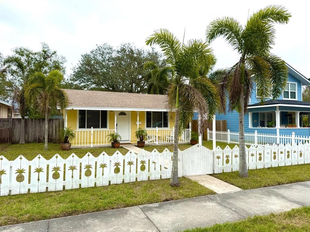 2526 44TH STREET S ST PETERSBURG, FL 33711