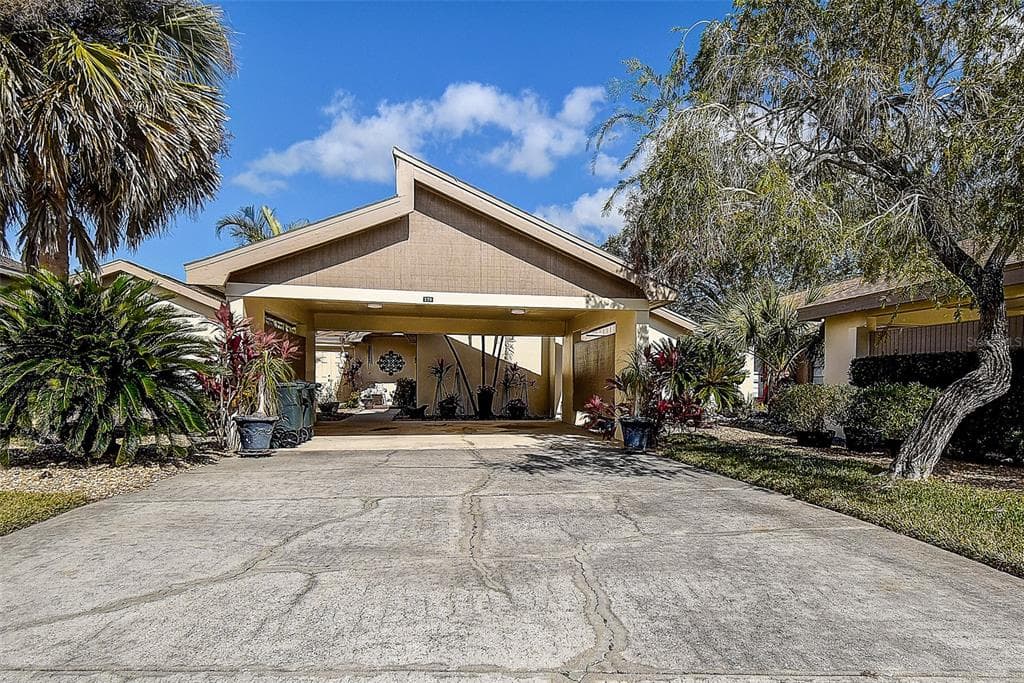170 ERIC COURT OLDSMAR, FL 34677