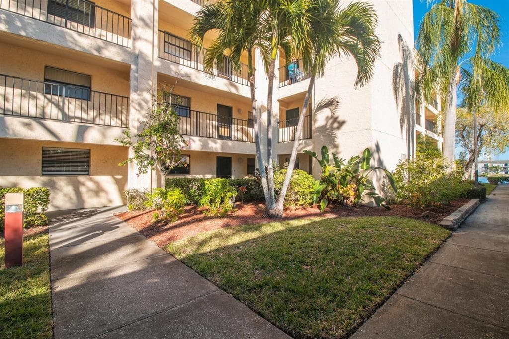 11485 OAKHURST ROAD UNIT A301 LARGO, FL 33774