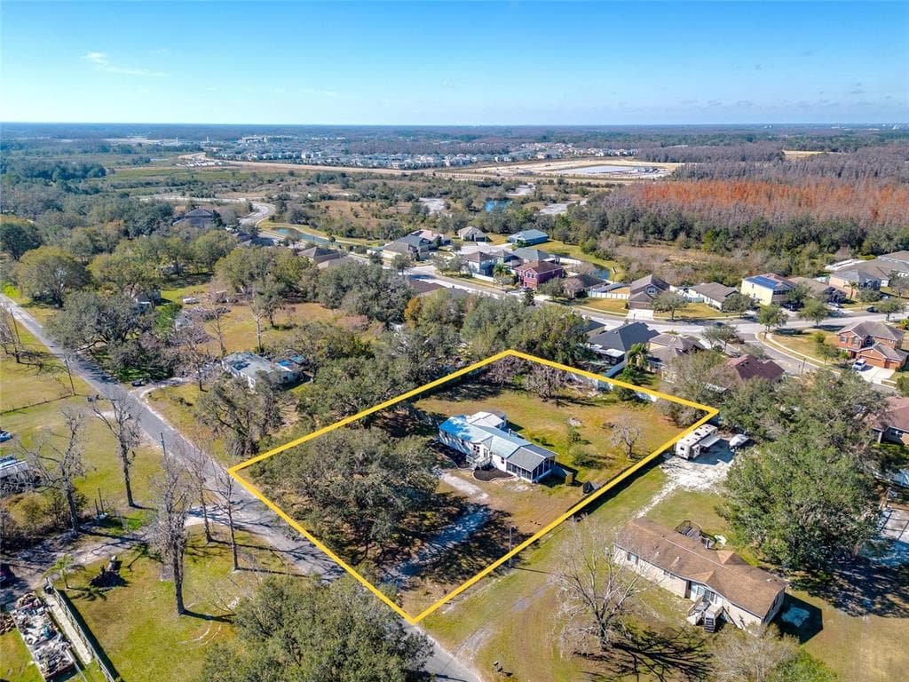 3749 LOURY DRIVE WESLEY CHAPEL, FL 33543