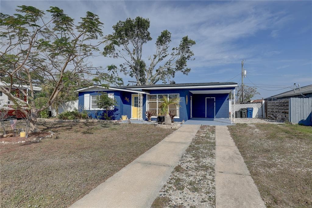 2311 WELLESLEY BRADENTON, FL 34207