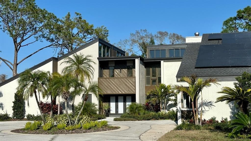 4402 MEADOWWOOD WAY TAMPA, FL 33618