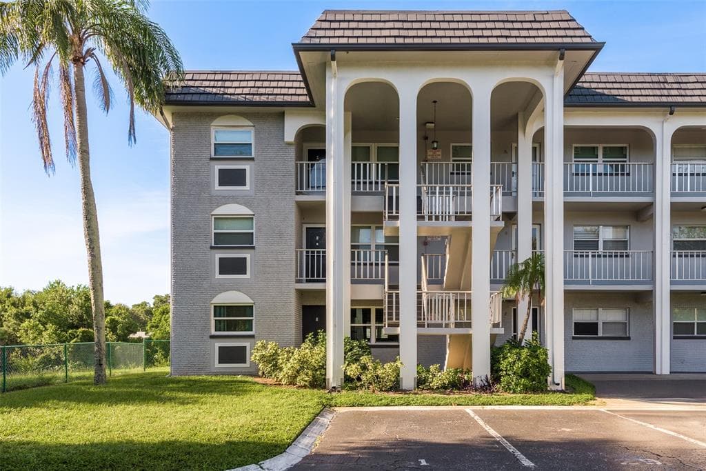 1303 S HERCULES AVENUE UNIT 1 CLEARWATER, FL 33764