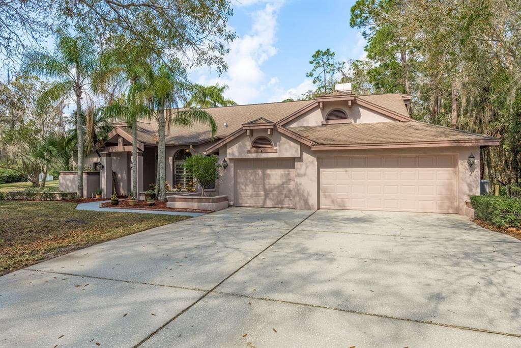 170 GREENHAVEN CIRCLE OLDSMAR, FL 34677