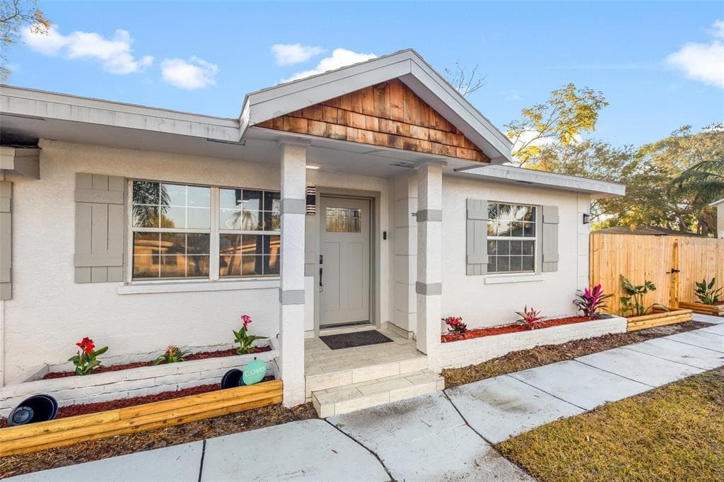 1320 26TH STREET S ST PETERSBURG, FL 33712