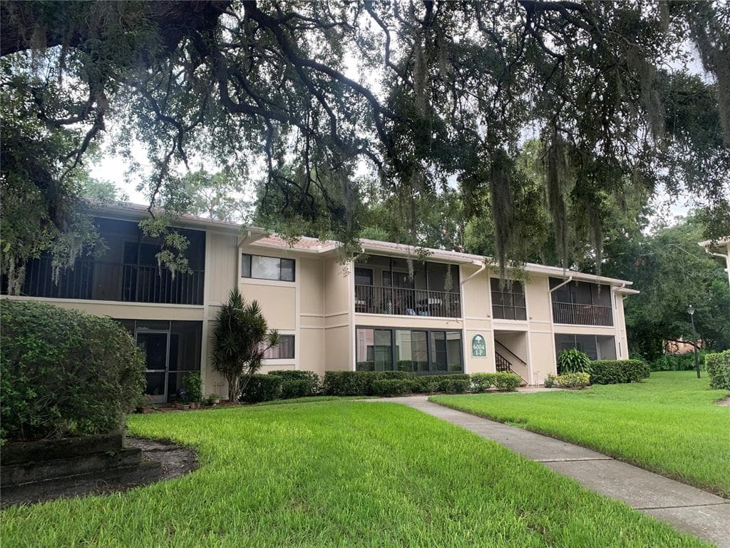 6004 LAKETREE LANE UNIT L TEMPLE TERRACE, FL 33617