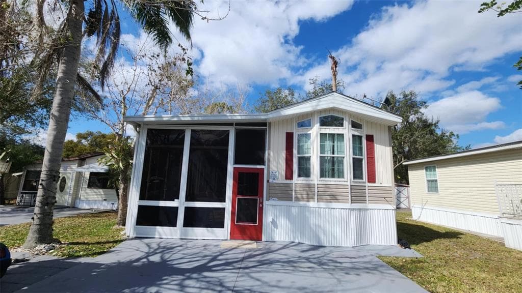 8 LONG HAMMOCK DRIVE RIVER RANCH, FL 33867